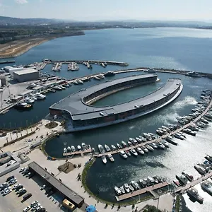 Crowne Plaza - Tuzla Viaport Marina By Ihg מלון