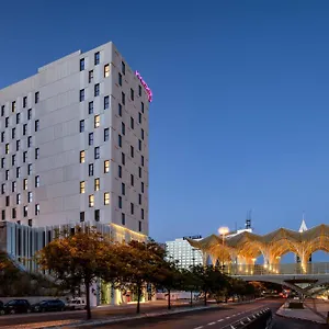 ホテル Moxy Oriente