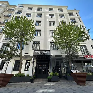 The Nest Hotell