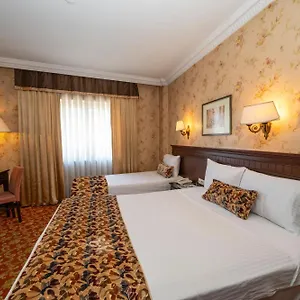 Pera Rose & Hb Hotell